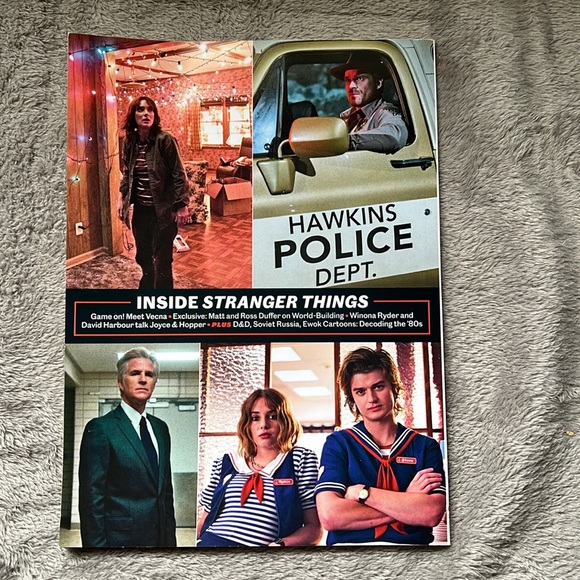 Stranger Things special edition of Entertainment Weekly magazine 2022 EUC - Picture 2 of 2
